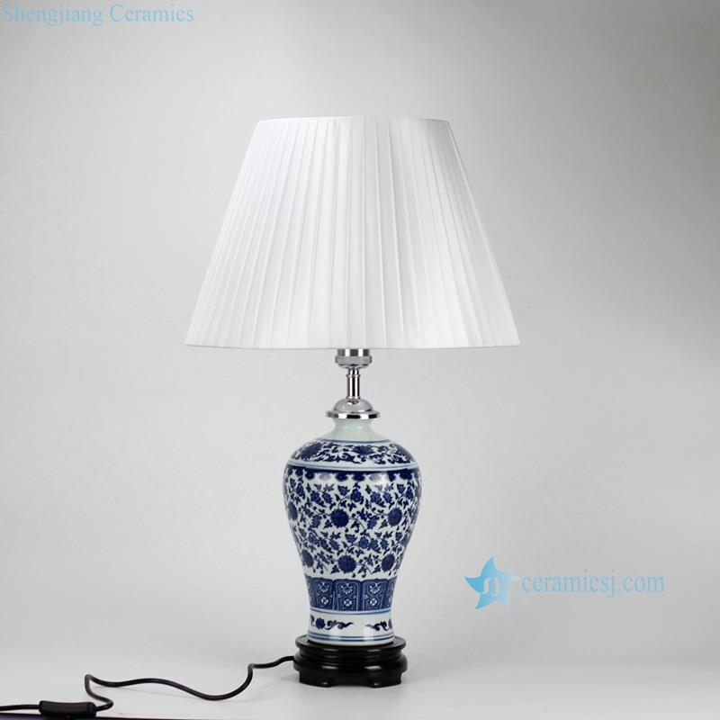 Slender blue and white flower  pattern cheap ceramic  desk lamp