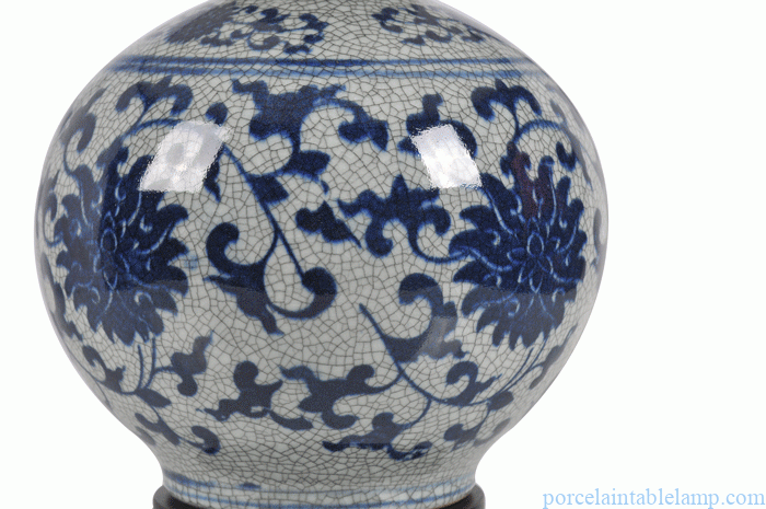  interlocking branches of lotus design porcelain table lamp