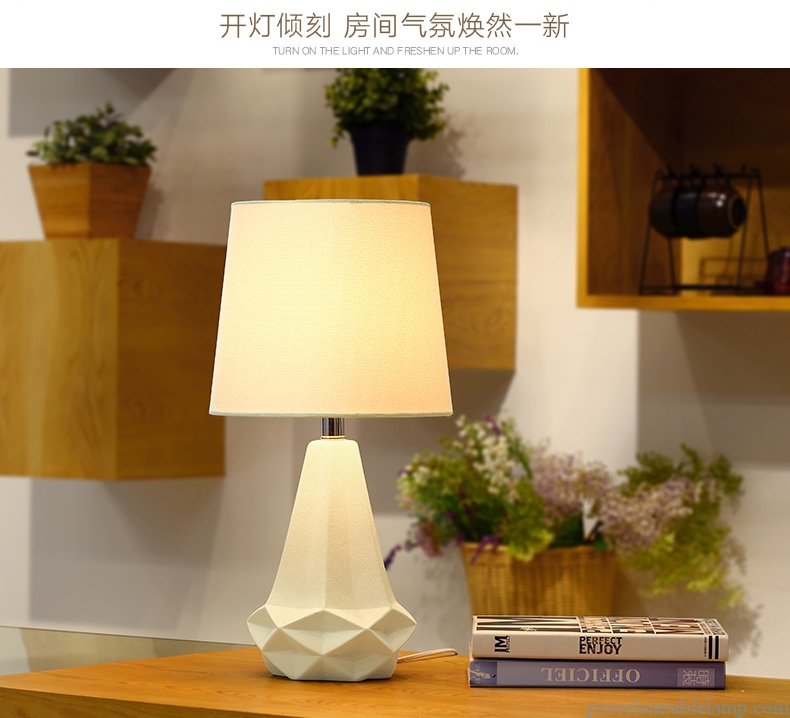 creative shape romantic decorative porcelain table lamp