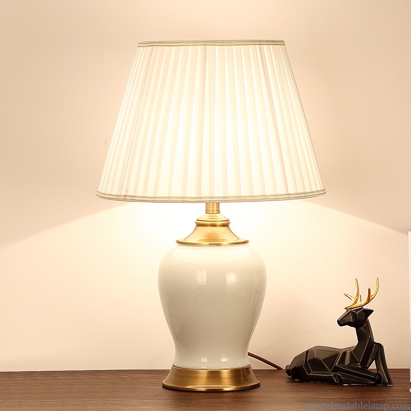 energy-saving bedroom bedside  study porcelain eye lamp