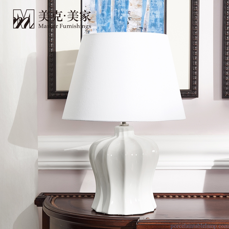  high temperature fired special shape ceramic bedside table lamp